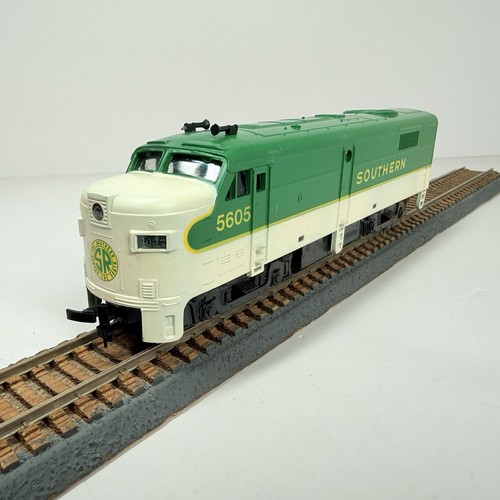 Locomotora diésel Southern #5605 modelo a escala HO Power ALCO FA-2 | Zustand: Used