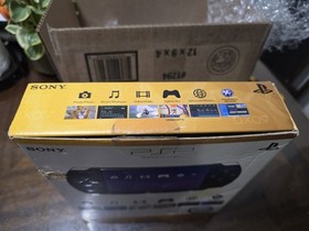 Sony PSP-3001 Console Piano Black with Original Box Charger 2 umd & 2 Games