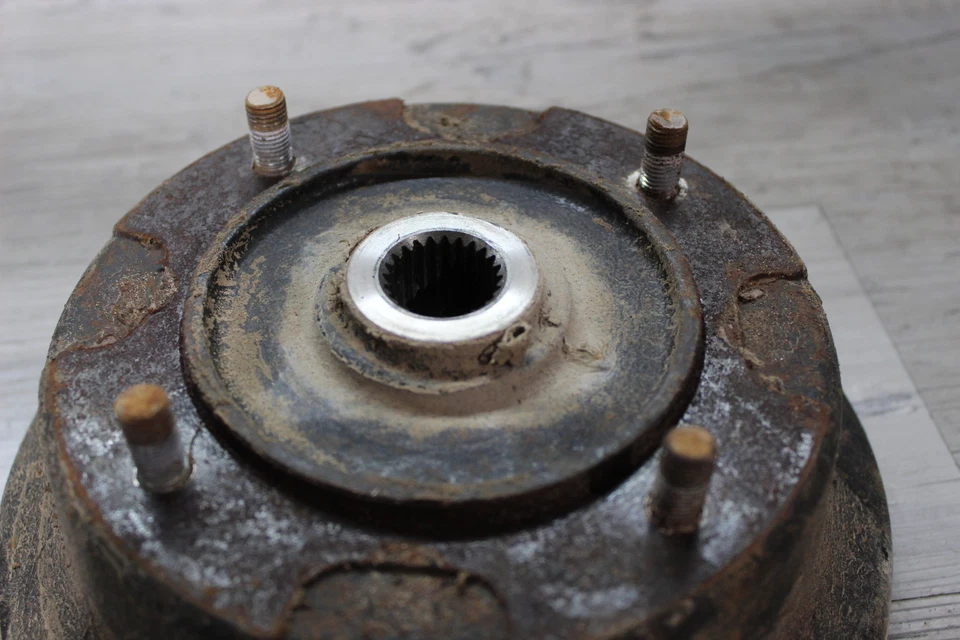 Kawasaki Mule 600 Kaf400b 2006 rueda delantera buje derecho o izquierdo Foto 3 de 4