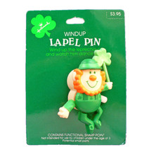 Hallmark PIN St Patrick Vintage WIND UP LEPRECHAUN Shamrock Wand 90s Holiday NEW