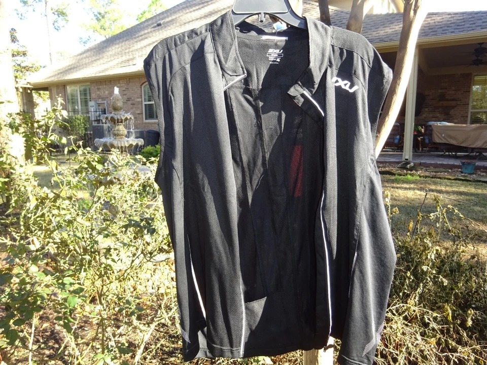 2XU 男式 2XL VAPOR MESH 360 跑步背心,360 反光;零售:88 美元 — 第 2/4 张图片