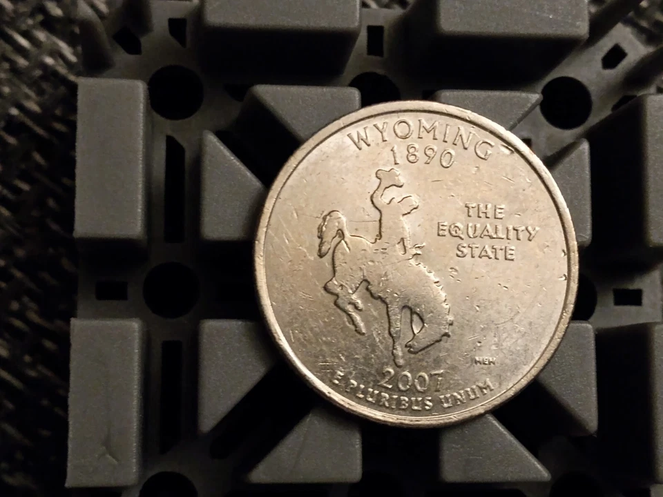 2007 Wyoming State Quarter Error Die Chip on The Horses Tail - Image 3 of 3