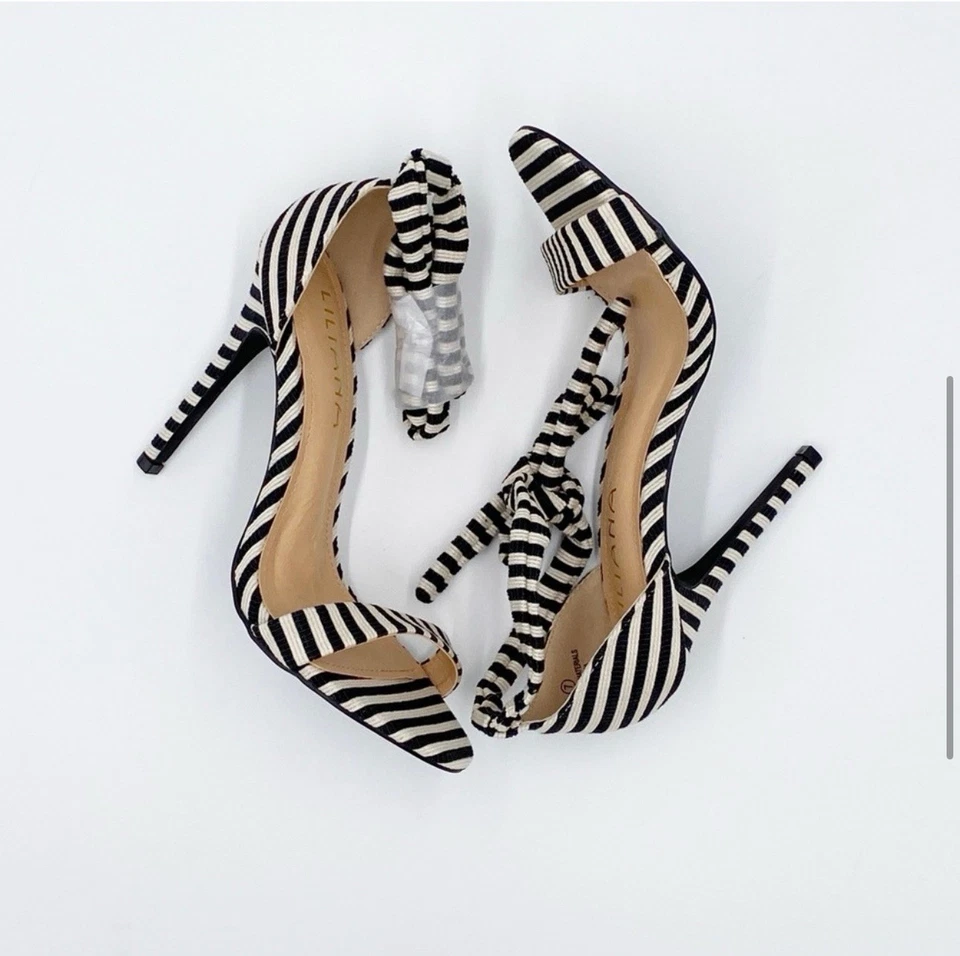 Tacones con correa al tobillo Liliana’s para mujer Foto 3 de 4