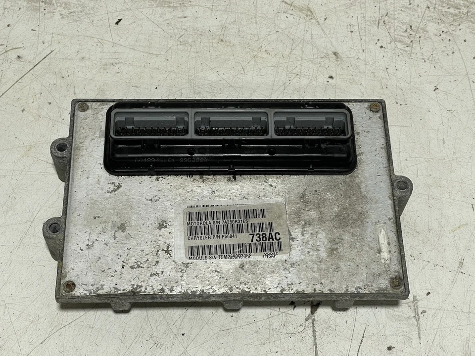 Компьютер двигателя ECU ECM PCM 56041738AC NON SKIM 01 Jeep TJ Wrangler 2.5 от оригинального производителя - Изображение 3 из 4