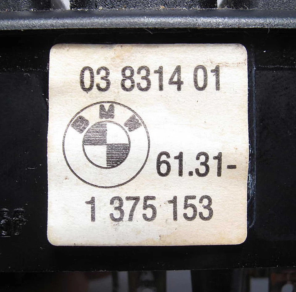 Interruptor de ajuste eléctrico del asiento delantero BMW E28 serie 5 E24 1981-1989 USADO Foto 3 de 3