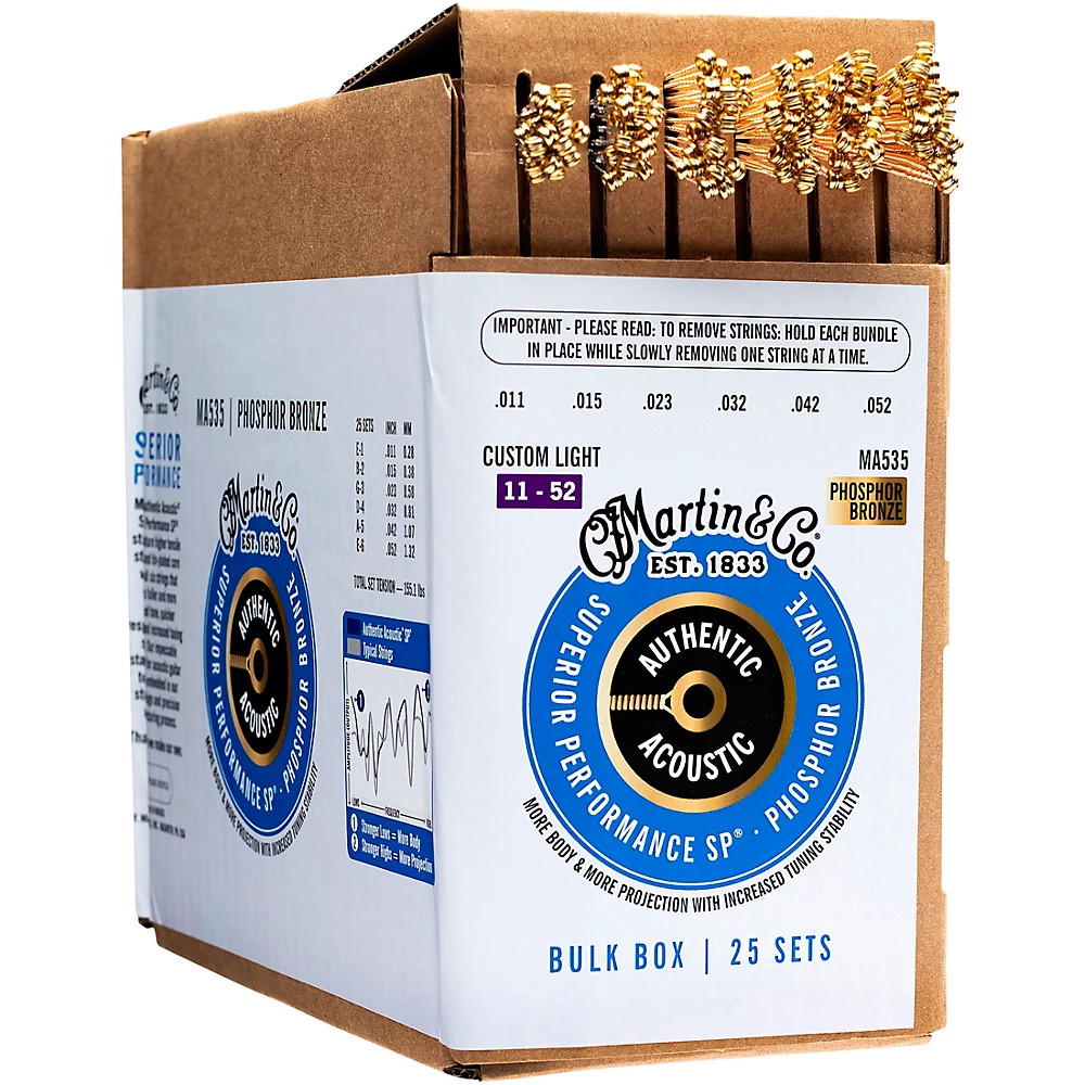 Струны для акустической гитары Martin из люминофорной бронзы 25 штук Custom Light 11-52 19790₽