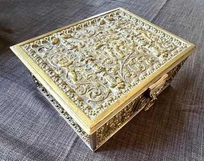 Antike deutsche Messing Repoussé Cherub Putti Schmuck Schatulle Schatulle um 1900