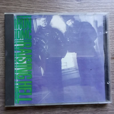 Run DMC - Raising hell (CD, 1986) - Bild 1 von 2