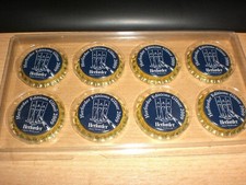 8 nagelneue Kronkorken Herforder 2009 im Blister , 8 Bottle Caps  Tapi, Cappas
