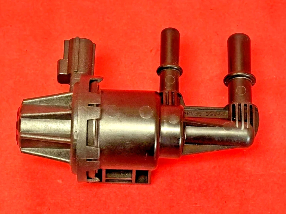 Vapor Canister Purge Valve Solenoid CP528 for Ford Taurus Freestar Mercury Sable - Image 4 of 4