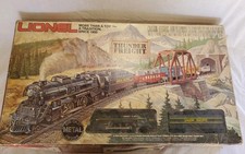VTG Lionel Thunder Freight 027 Gauge Electric Train Set In Box