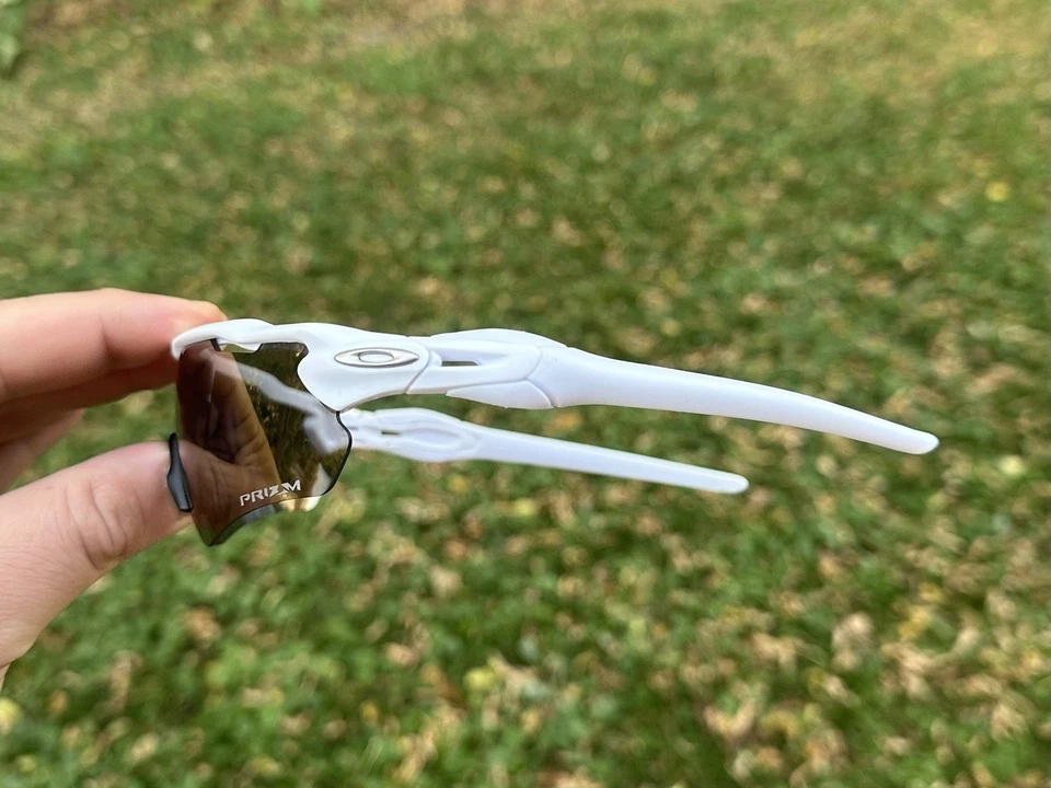 Gafas de sol Oakley Radar Ev Path 9275 blanco mate/oro 24k Prizm con estuche rígido Foto 2 de 4