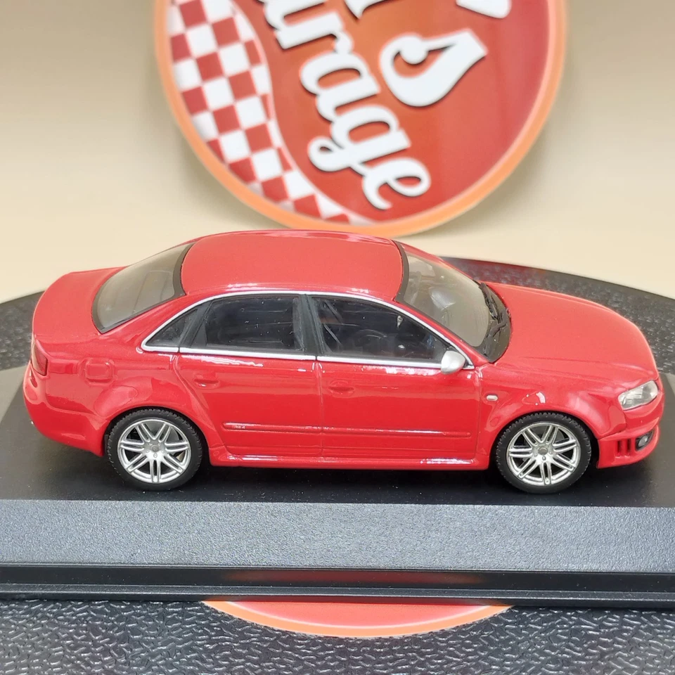 MINICHAMPS 1/43 Audi RS4 Red metallic 2005 400014600 diecast model - Image 4 of 4