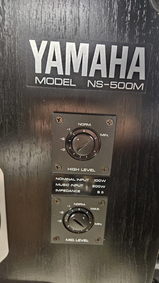 Alto-falantes vintage Yamaha NS-500M com suportes SPS-1000 muito raros - Imagem 4 de 4