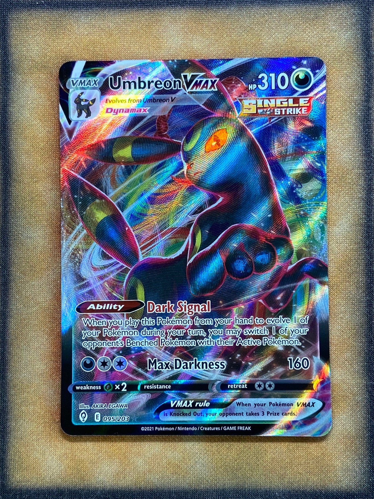 Pokemon Umbreon VMax 095/203 Evolving Skies Ultra Rare Holo NM