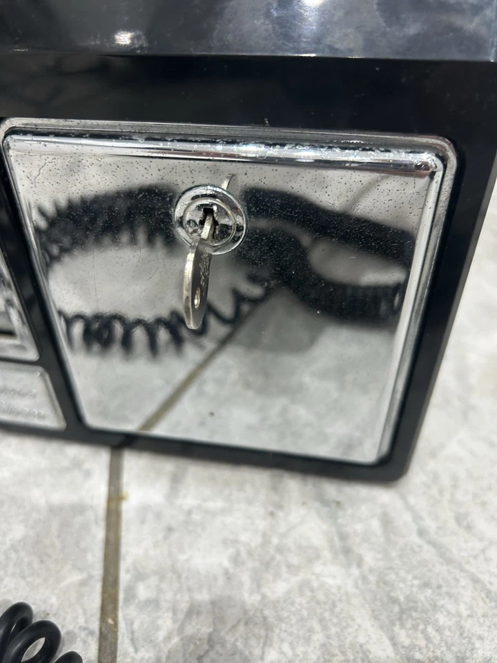 Wild & Wolf  1957 American Diner Style Vintage Telephone With Key not Tested - Image 4 of 4