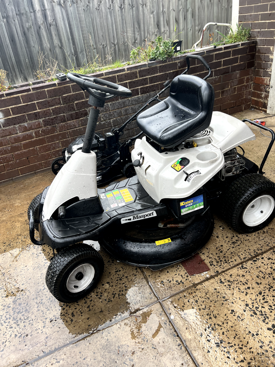 Masport ride on lawn mower grey color all around, new blade