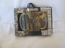 Montana Silversmiths Attitude - Vaquero Up - Hebilla Calavera de Búfalo Bandera de EE. UU. NUEVO EN CAJA