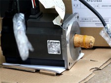 ONE NEW MITSUBISHI SERVO MOTOR HC-KFS73-S33