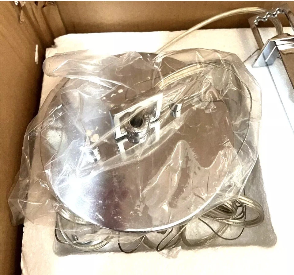 Metropolis 4-Light Chandelier Polished Chrome Wire Mesh Shades - Imagem 3 de 4