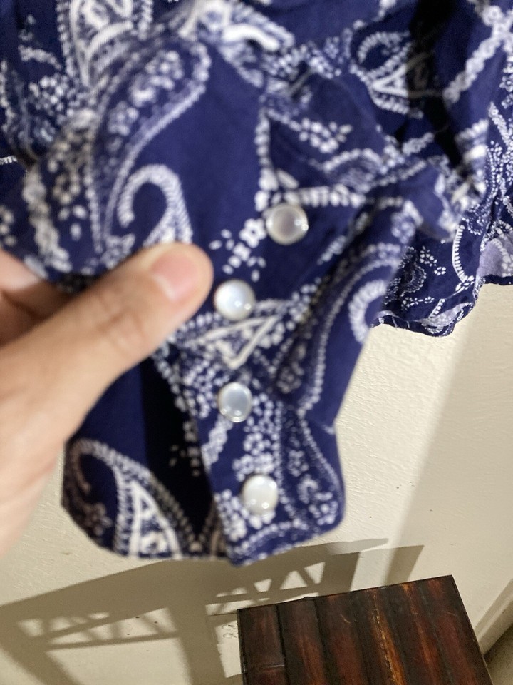 Wrangler Retro Size Large Blue/white Pearl Snap Paisley Long Sleeve
