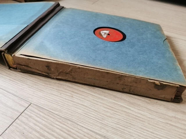 Vintage "His Masters Voice Vinyl Album mit 11x 78 1/min Schallplatten Puccini La Boheme - Bild 4 von 4