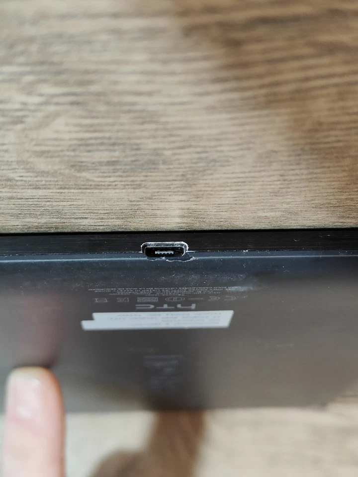 HTC Nexus 9 OP82100 16GB Wi-Fi Black Android Tablet - Image 3 of 4