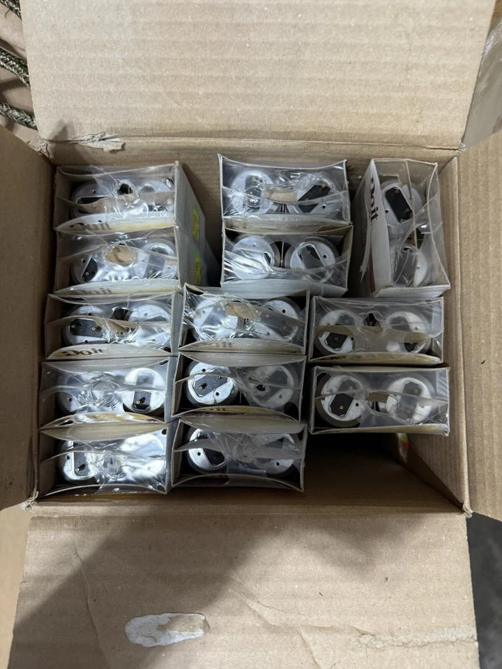 26ct  F30T12 36 in 30 Watt Cool White Light Bulbs - Image 2 of 2