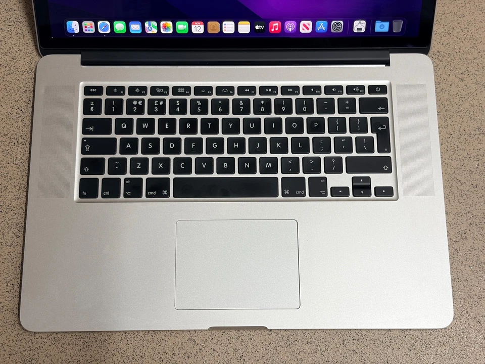Apple MacBook Pro Retina 15” - Intel Core i7 2.8 - 16GB RAM - 512GB - Immaculate - Image 3 of 4