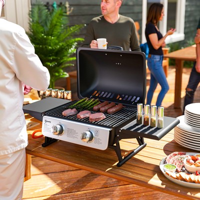 Outsunny Gasgrill 5,6 KW Gas-Grill inkl 2 Edelstahl-Brenner Seitenablagen Deckel
