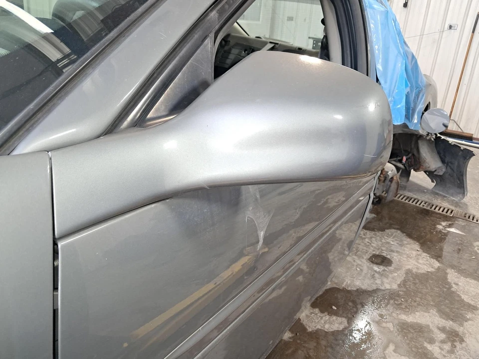 Conjunto de puerta trasera derecha usado lado trasero se adapta a: Pontiac Grand Prix 2007 trasero derecho Foto 4 de 4