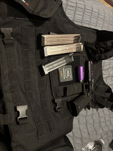 airsoft gun and gears