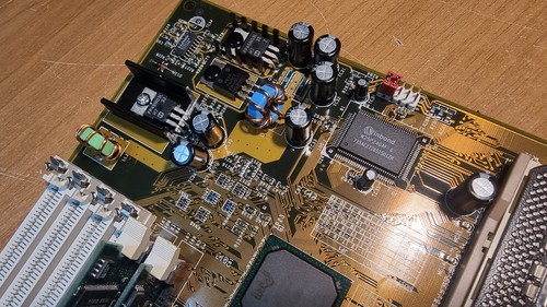 P5TX-Bpro Rev:3.1 - ECS - Pentium MMX 200MHz - 48MB Ram - 第 3/12 張圖片