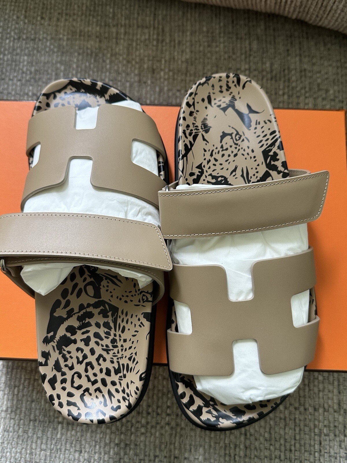 Size 37EU NIB HERMÈS Beige Argile Print Women’s Chypre Sandals image 4