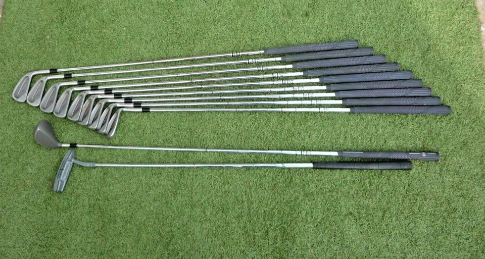 Ladies Wilson Berg HT irons 3-SW  putter & 5 wood Steel shafts - Image 2 of 4