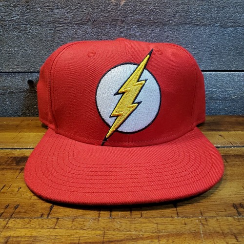 The Flash - DC Comics The FLASH - Red Embroidered Logo Fitted Baseball Cap Hat