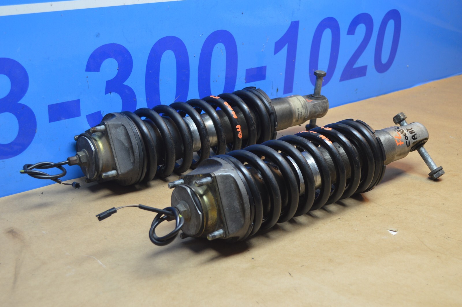 2004 M138 MASERATI M128 GT COUPE FRONT LEFT & RIGHT SHOCK STRUT PAIR 197641
