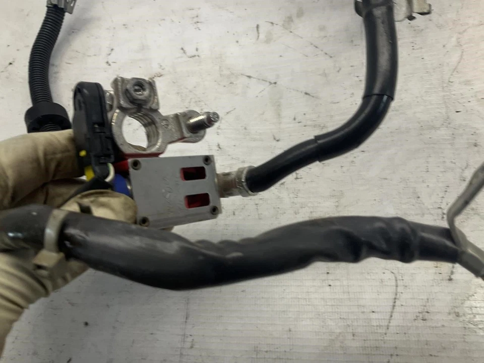 Cable alternador arranque batería 12-14 Mercedes-Benz C300 P Foto 4 de 4