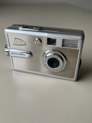 Digital Concepts 2.1 MP Silver Compact Digital Camera y2k Lens 8.64mm F2.8 WORKS