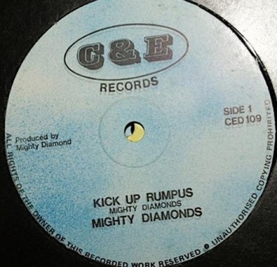 The Mighty Diamonds - Kick Up Rumpus / Posse Are You Ready (12'') (Near Mint (NM 