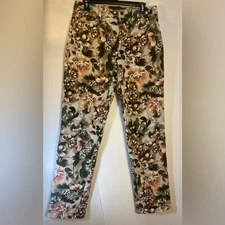 Gloria Vanderbilt "Amanda" High Waisted Straight Leg Floral Patterned Jean Pants