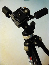 Pro Tripod Bogen Manfrotto 3001BN/190B w/ 3030 QR head with spikes/rubber feet