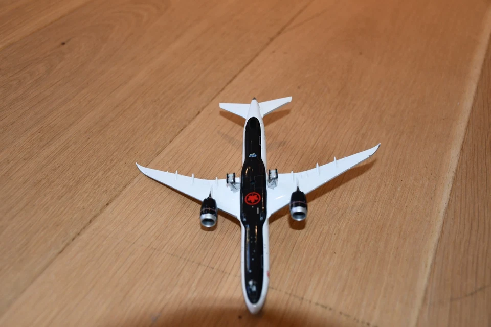 model planes 1/400 gemini jets boeing 787 C-FVND Air Canada - Image 2 of 4