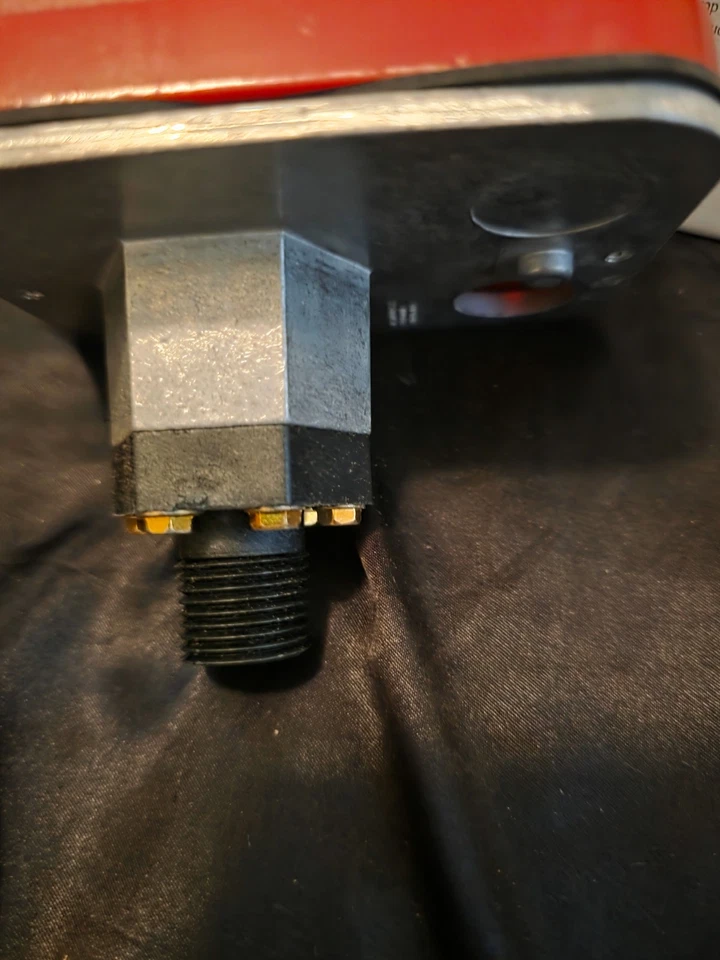 EPS40-2 safe signal pressure switch  - Image 3 of 4