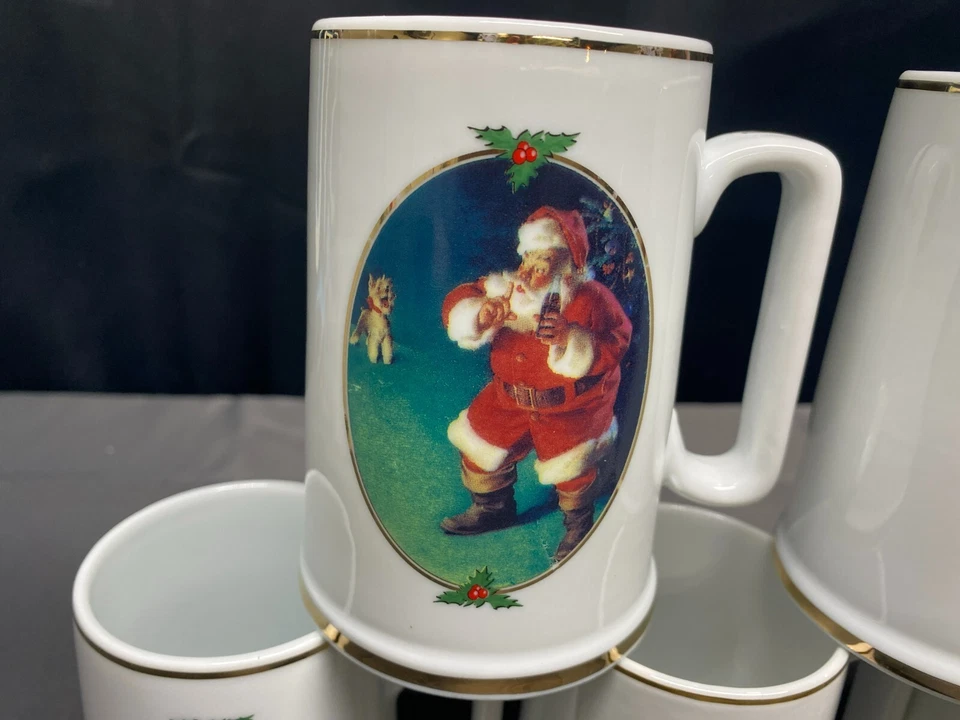 Juego de 8 (4 diseños) Tazas Coca Cola "SANTA / NAVIDAD" Borde Dorado ~ 4 1/2" Alto Foto 4 de 4