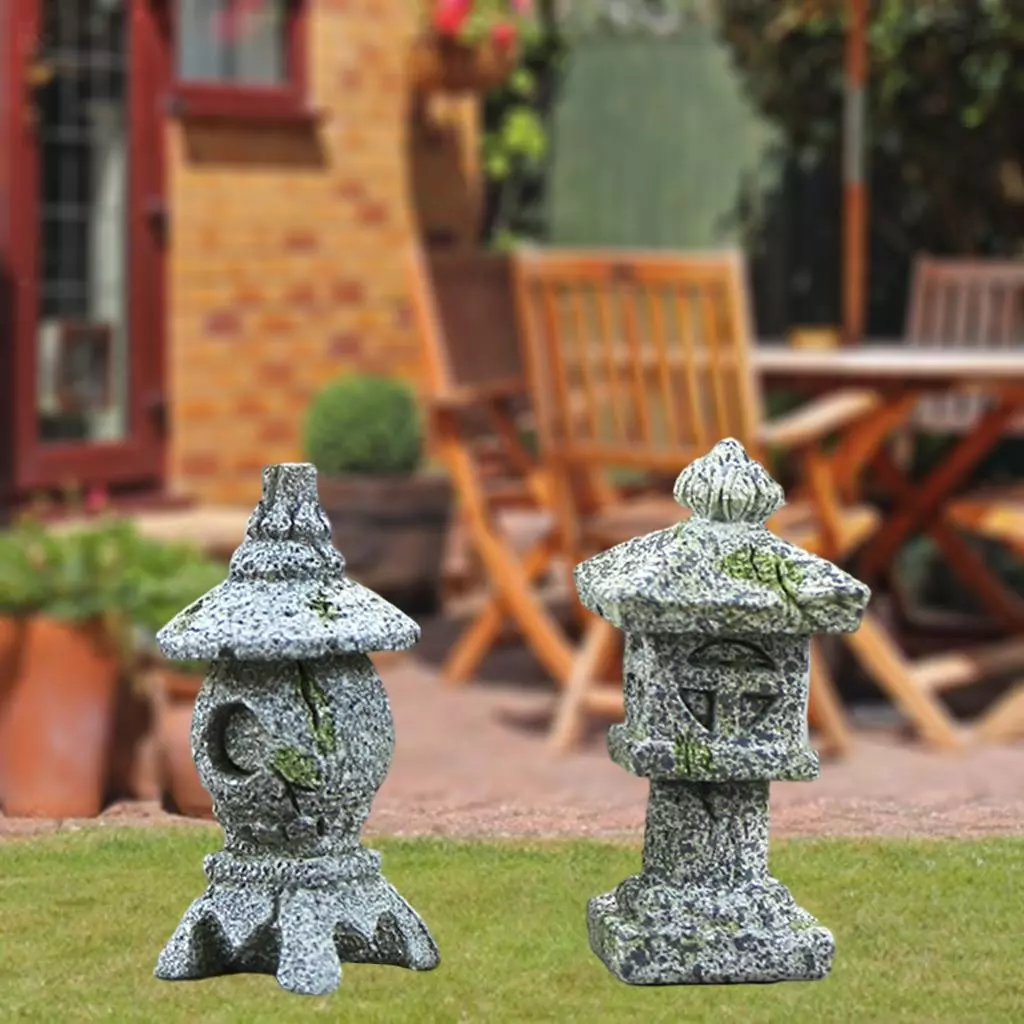 1 Pair Resin Pagoda Lantern Statue Garden Furniture for The