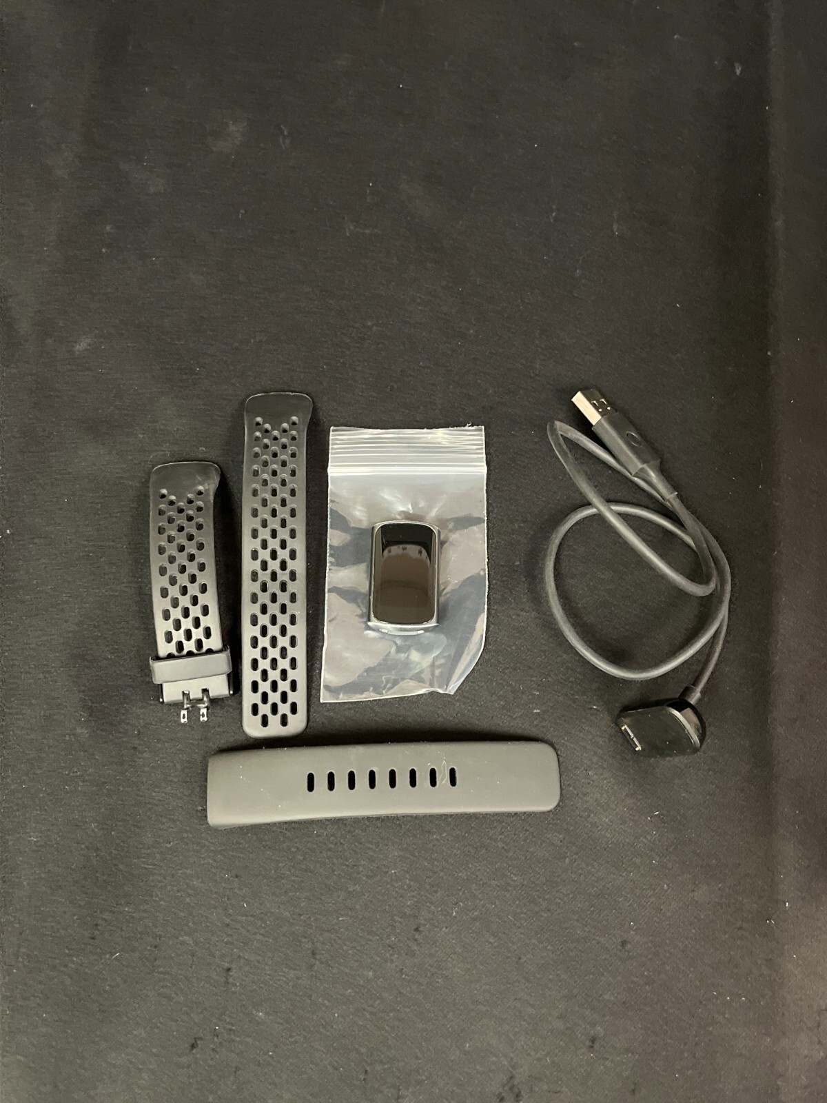 Fitbit Charge 5 Black Bluetooth Advanced Health & Fitness Tracker-image