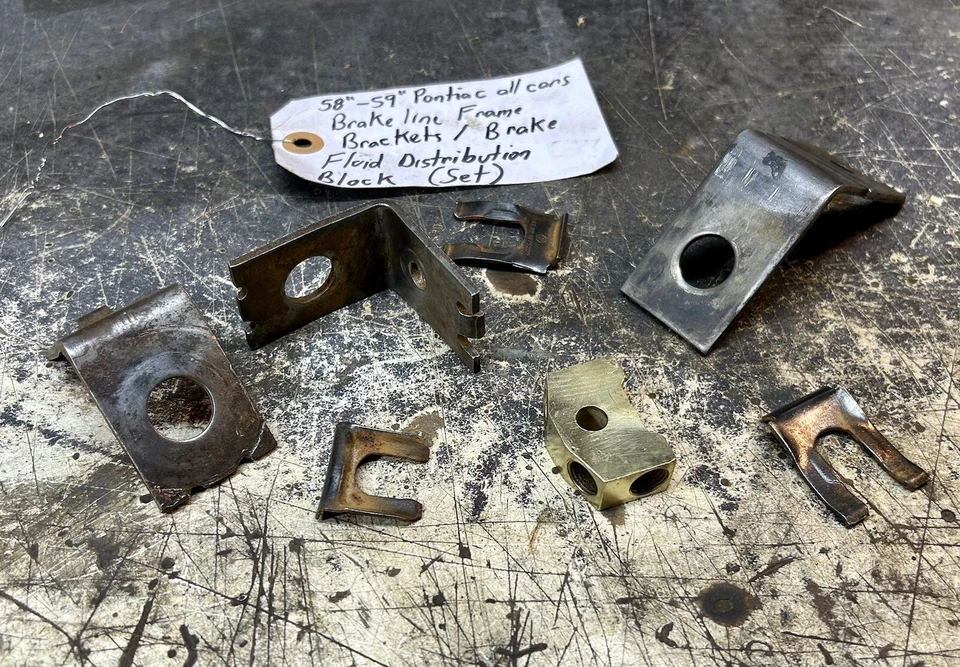 1958 - 1959 Cuadro Pontiac Brake Line Brackets / Bloque de líquido (juego usado OEM) A+ Foto 3 de 3