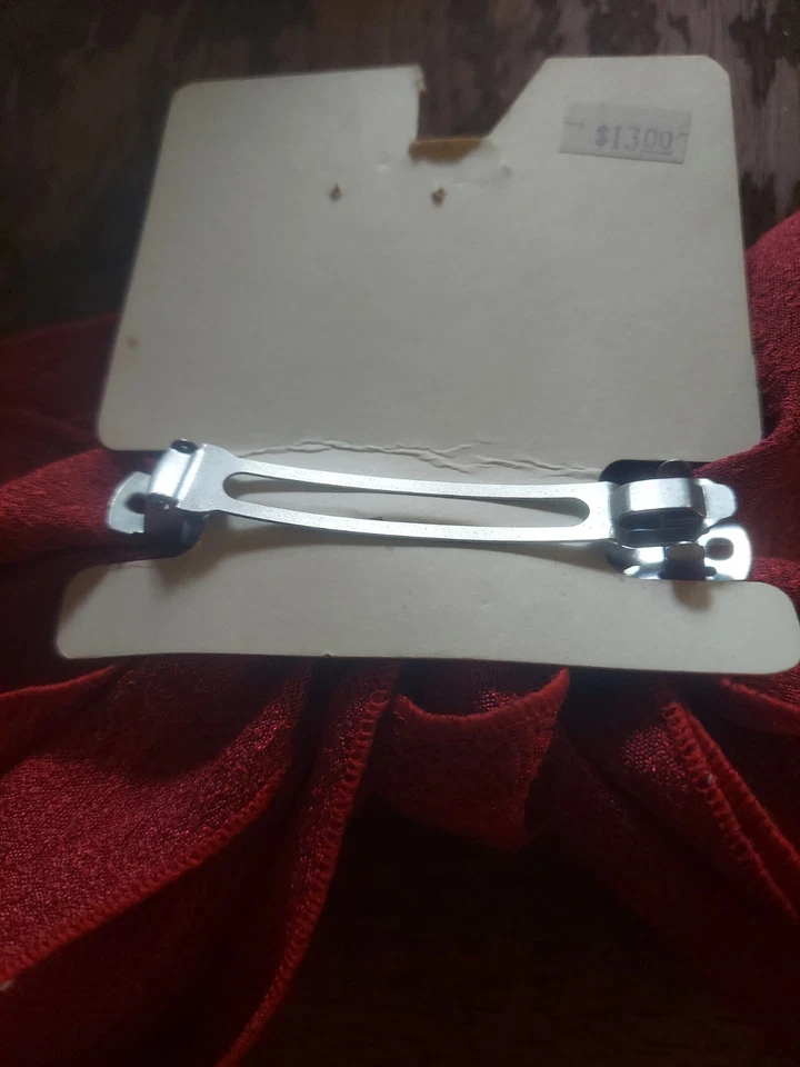 Red Bows , One Clip,one A Claw Hair Clips - Image 3 of 4