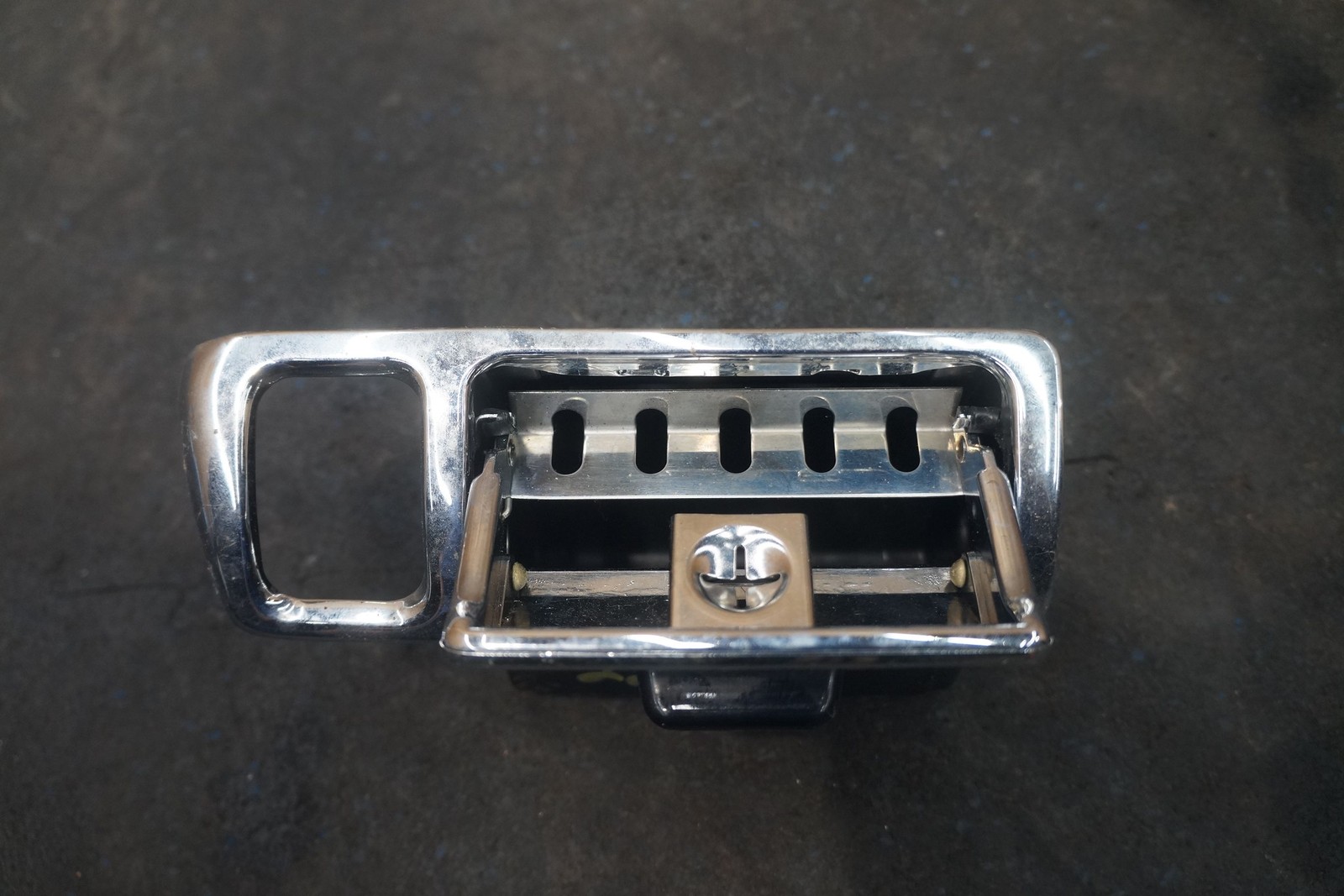 Rear Left Door Trim Panel Ashtray OEM Bentley Turbo R 1991